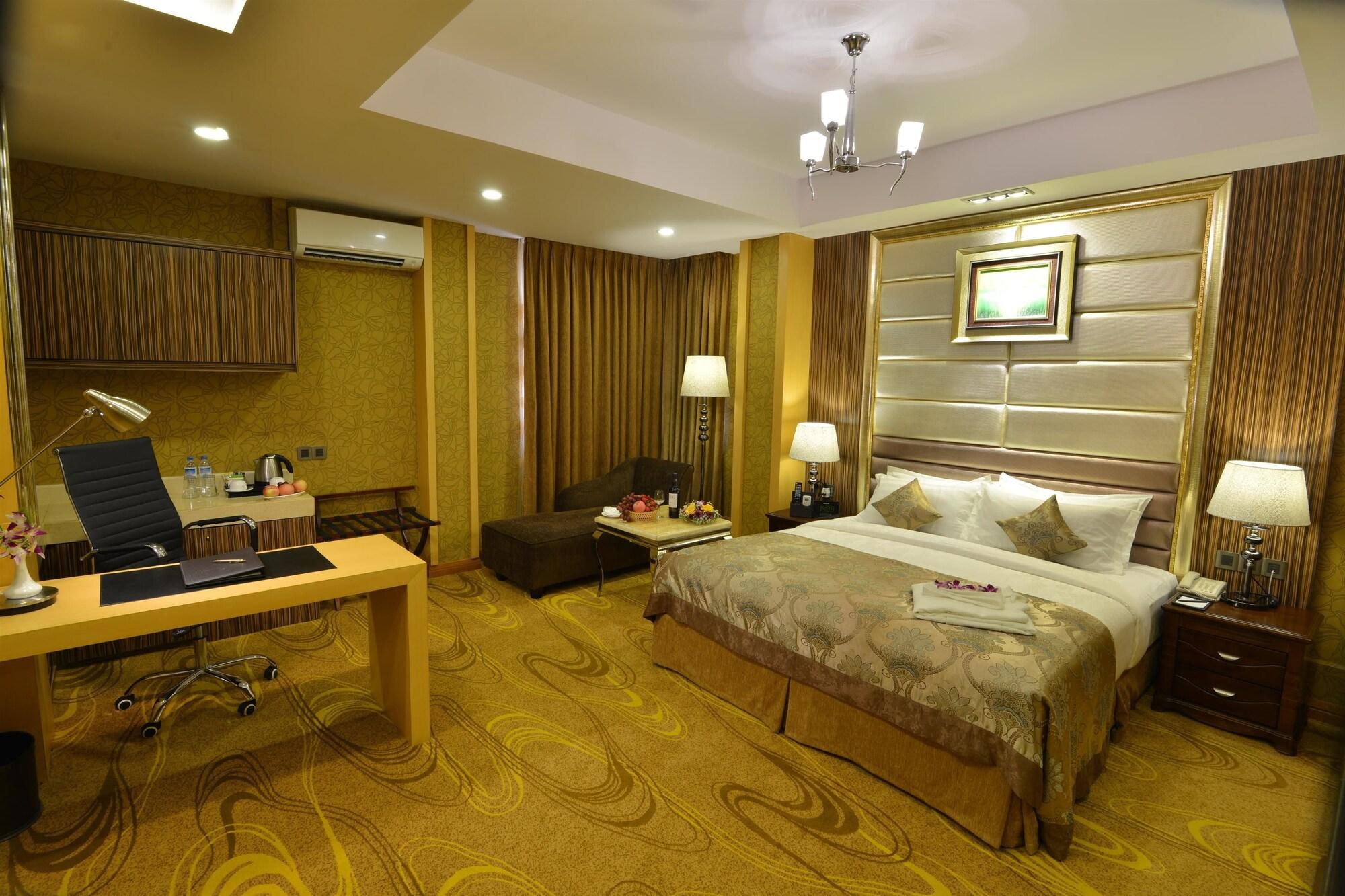 Hotel Western Chinatown 4*