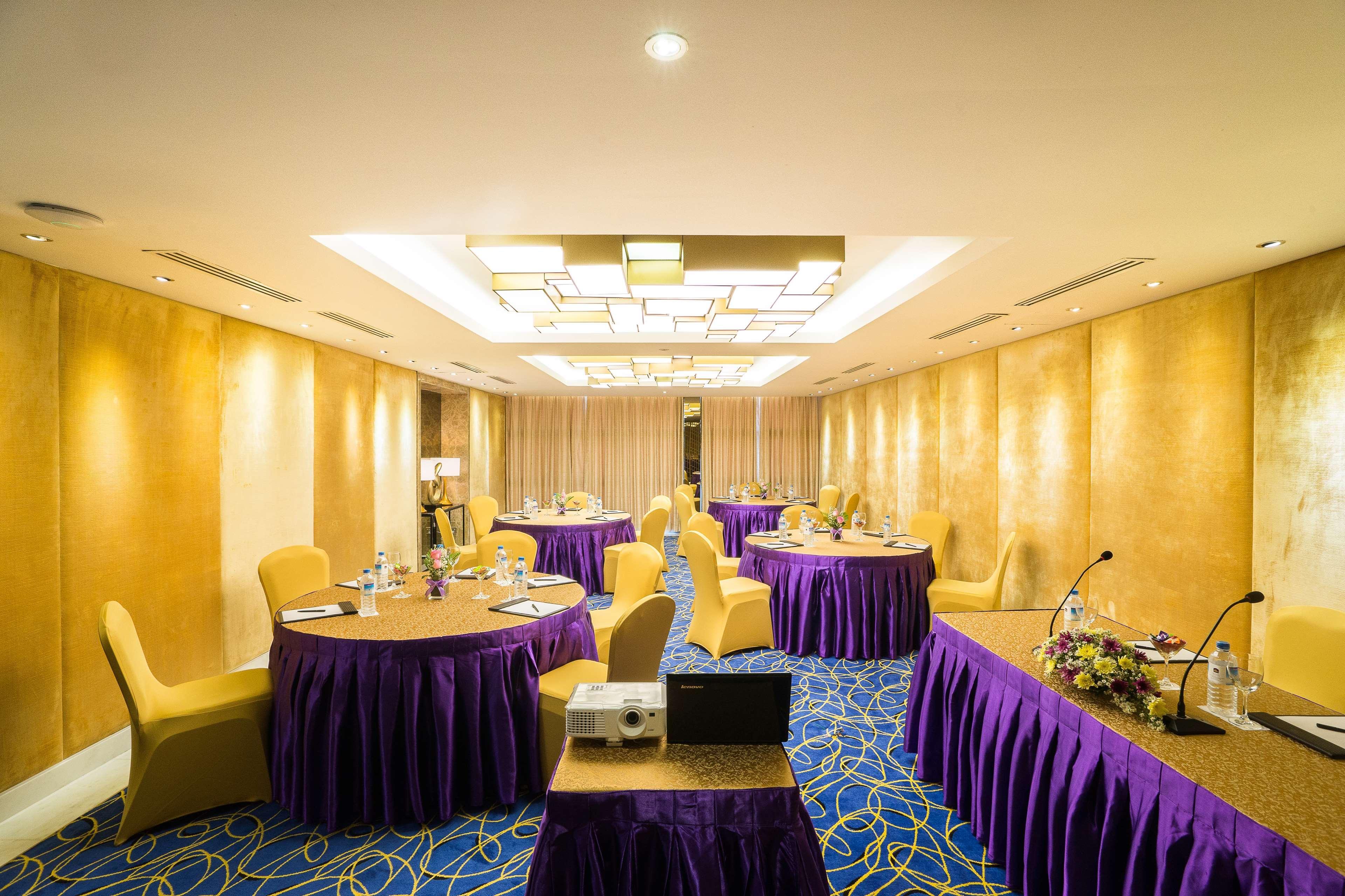 Hotel Western Chinatown 4*