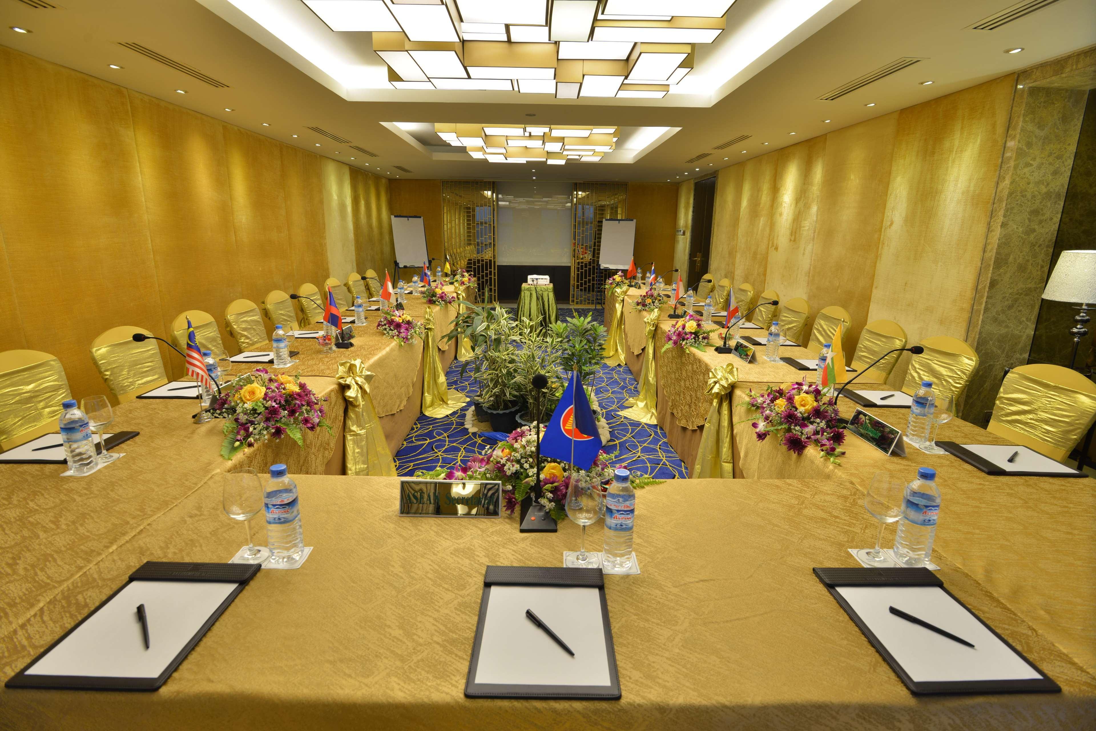 Hotel Western Chinatown 4*
